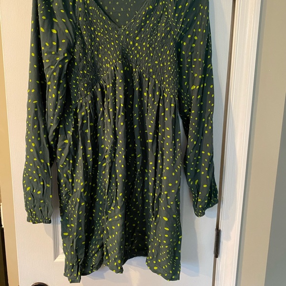 Dresses & Skirts - Knee length long sleeve Nordstrom dress. Never worn. Brand new, tags on